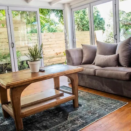 Modern Spacious Cottage With Hot Tub, Flora Studio Hermanus Exterior foto