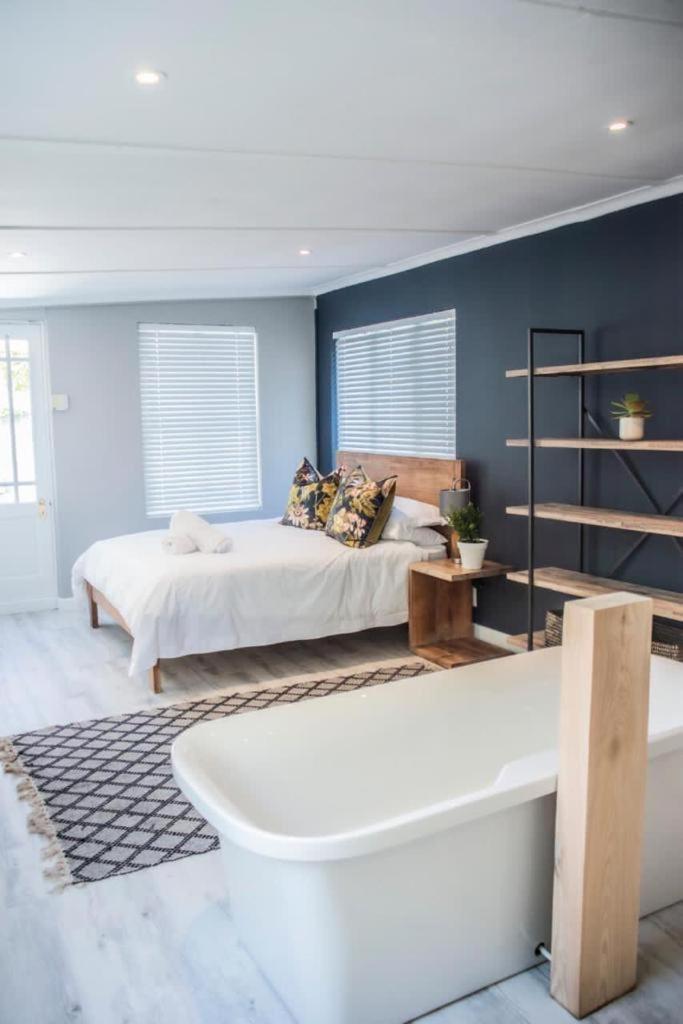 Appartement Modern Spacious With Hot Tub, Flora *